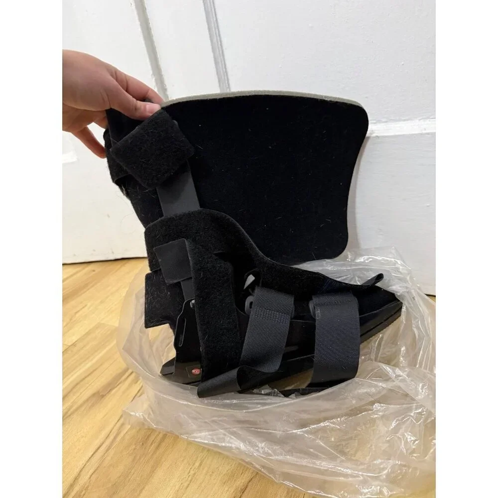 Adjustable Walking Boot Style Support Brace – Size M